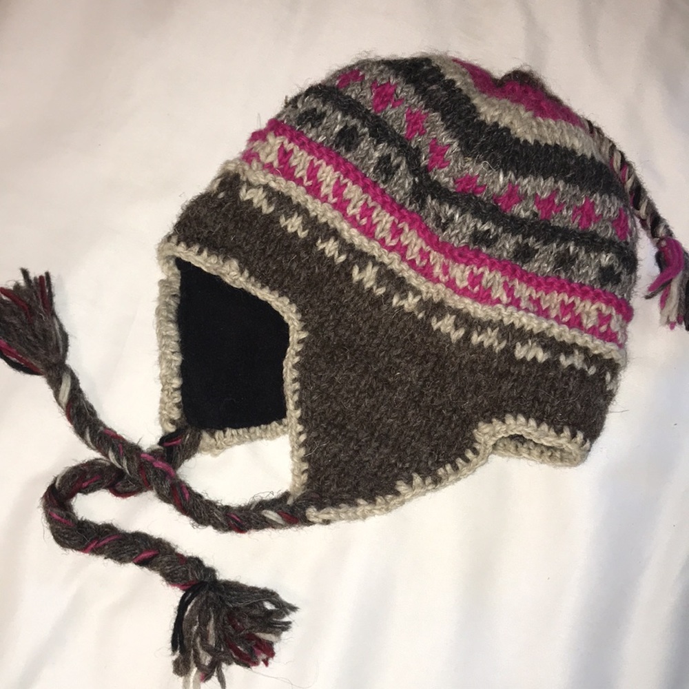 Beanie - Picture 3 of 4